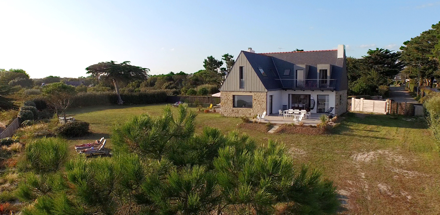 Vue aérienne de la Villa de la Plage à Sainte-Marine